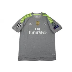 Camiseta Retro Real Madrid 2015/16