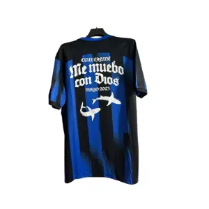 Inter de Milán x Cruz Cafuné Inter de Milán x Cruz Cafuné - Imagen 2