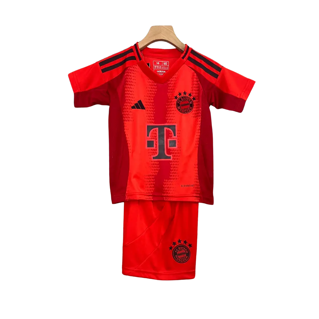 Conjunto Niño FC Bayern Munich 2024/2025 | Local Conjunto Niño FC Bayern Munich 2024/2025 | Local