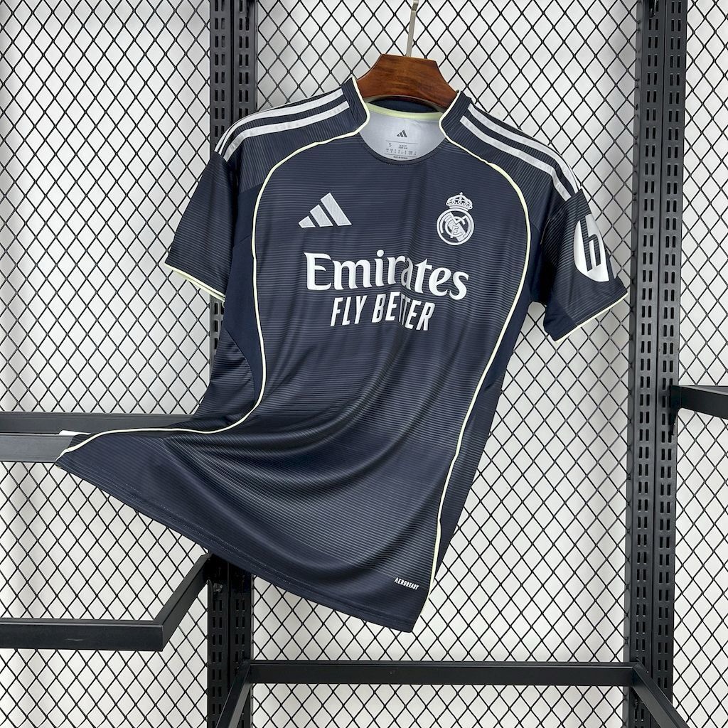 Camiseta Real Madrid 2025/26 Camiseta Real Madrid 2025/26 - Imagen 4
