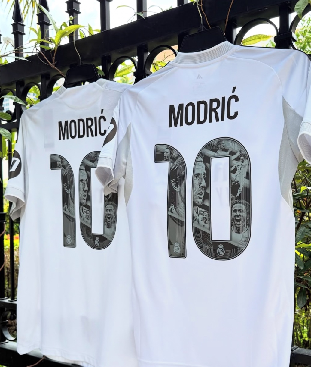 Camiseta Real Madrid 2025/26 ESPECIAL Luka Modric (Dorsal Incluido) Camiseta Real Madrid 2025/26 ESPECIAL Luka Modric (Dorsal Incluido) - Imagen 3
